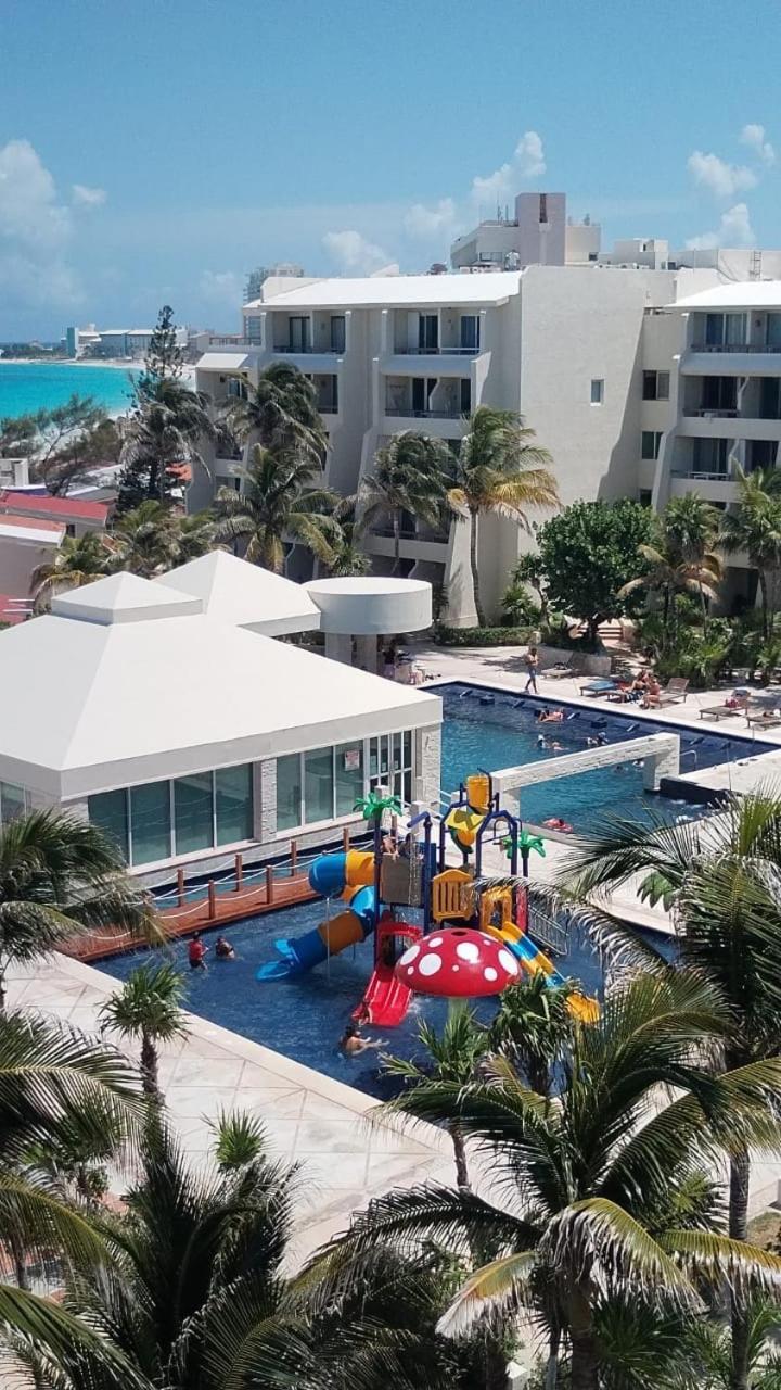 Beachaccess Hotelzone 3705 칸쿤 외부 사진